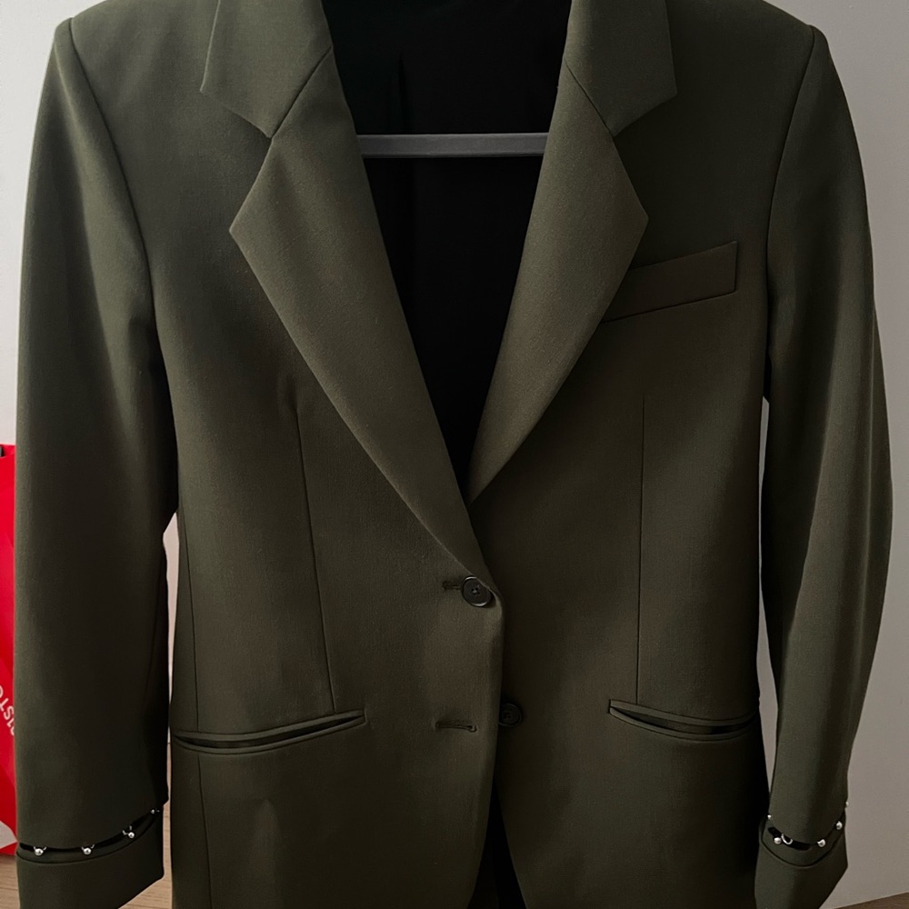Green Structured Blazer with Notched Lapels